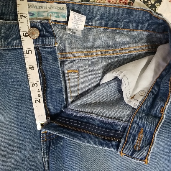 2 pr. Old Navy 5-pockets jeans - Picture 5 of 6